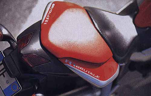 Изящество мощи. MV AGUSTA F4 Brutale 1078RR, стритфайтер.